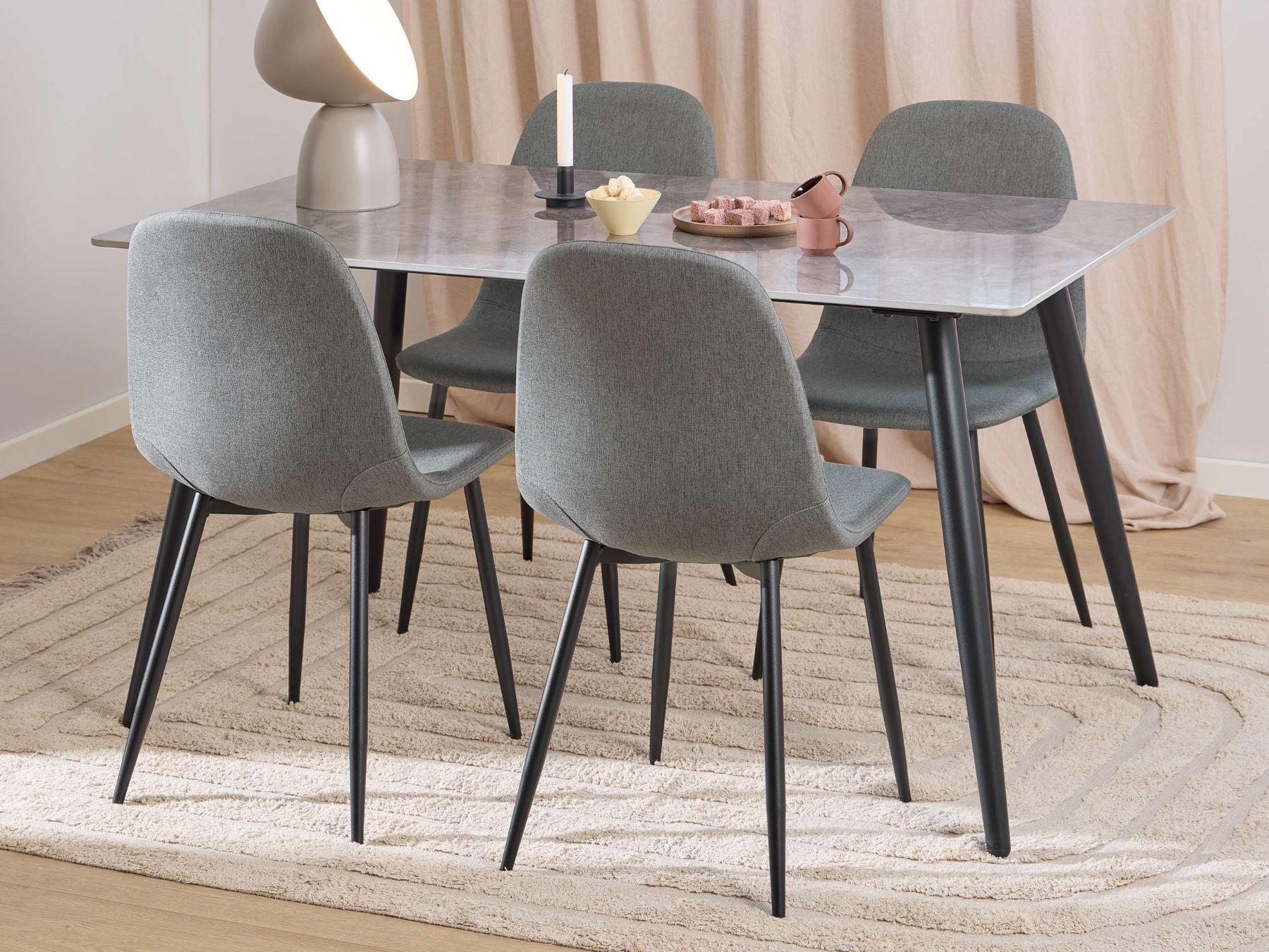 99rooms Klow Essgruppe Grau Dunkelgrau