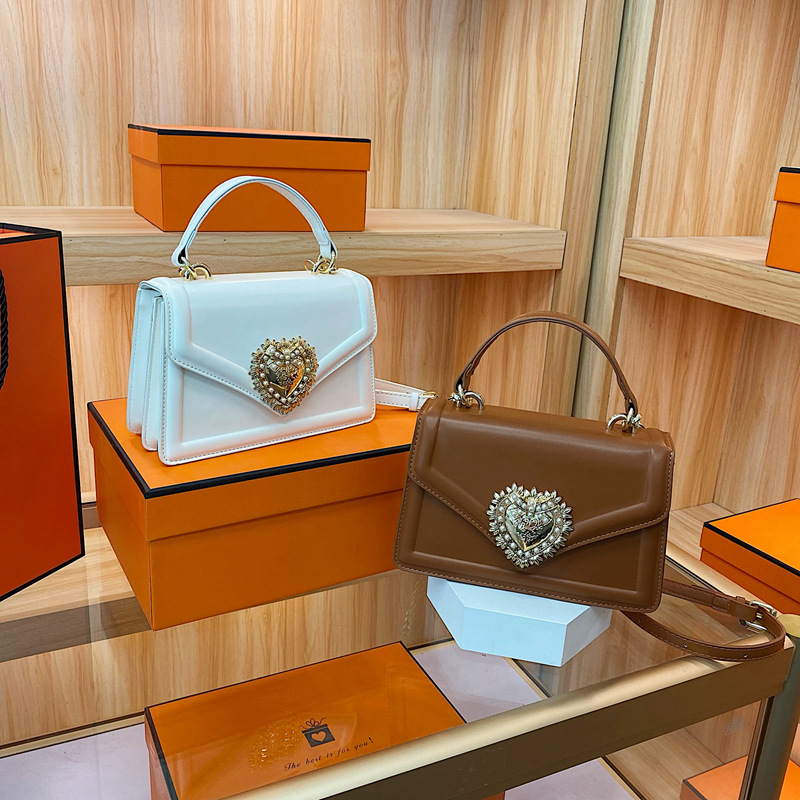 bags New Fashion Women's Bag High-end Crossbody Chain Women's Bag Love Pearl Bag European And American Style Small Square Bag