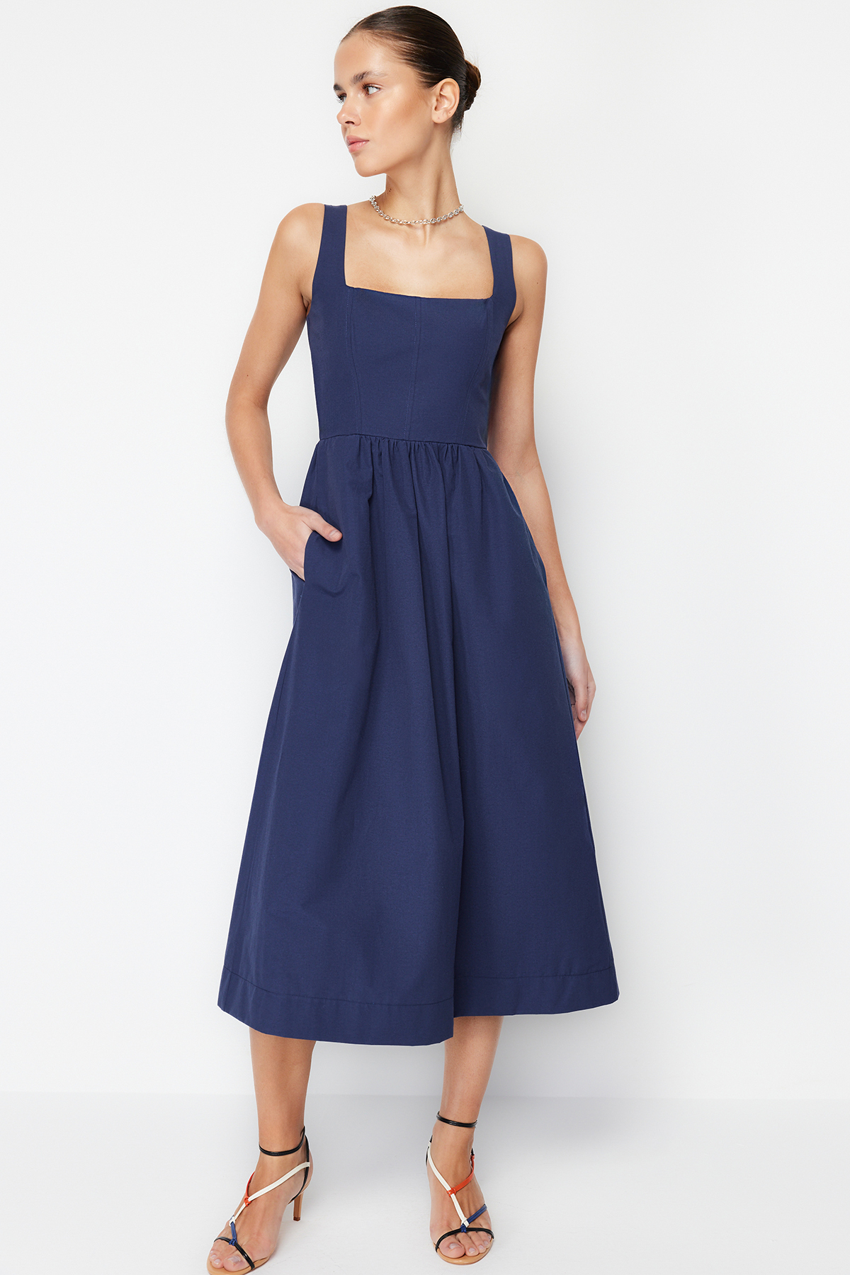 Trendyol Collection Midi-korsett-webkleid Mit Indigo-taille Und Nähdetail für Damen - 40