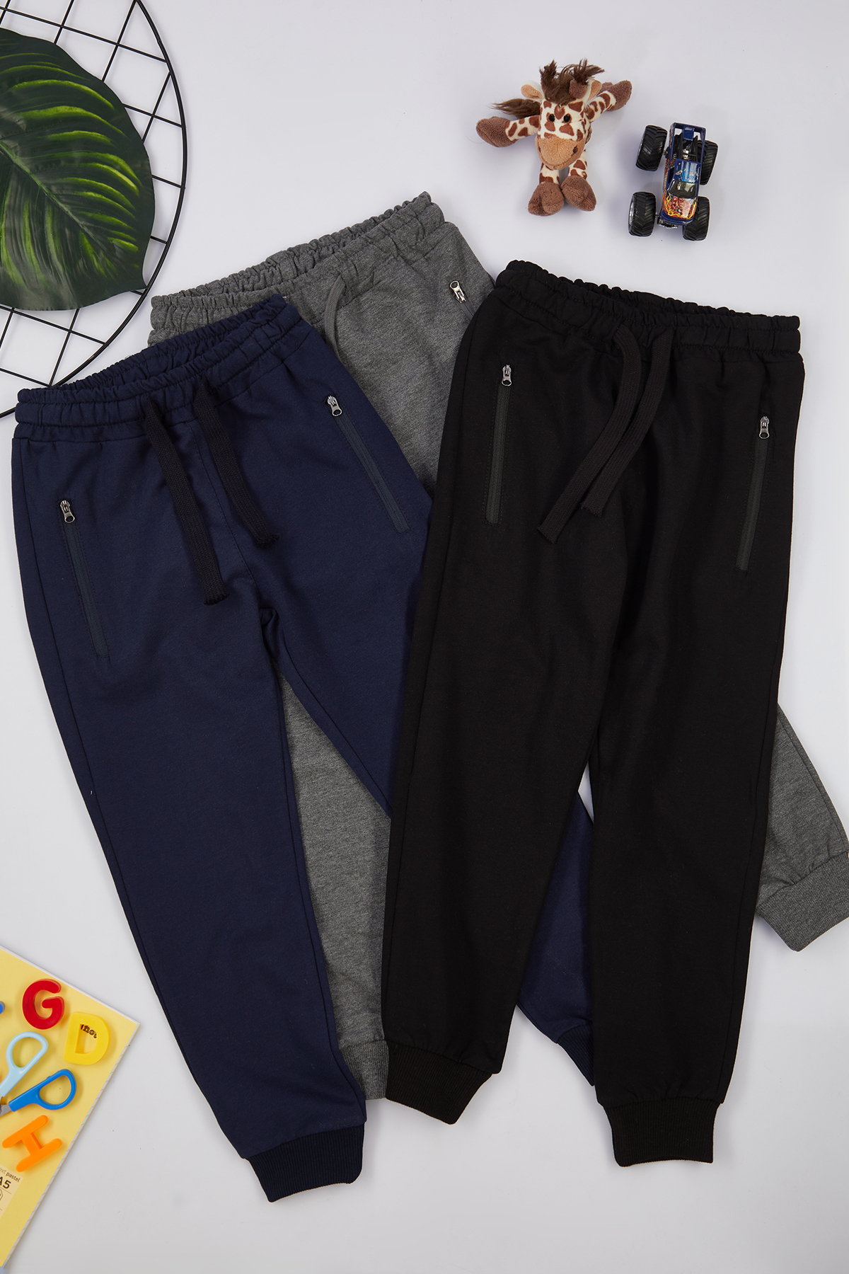 TRENDYOLKIDS Set Mit 3 Gestrickten Jogginghosen Für Mädchen In Marineblau-schwarz-anthrazit Mit Reißverschlusstaschen Und Elastischem Bund für Damen - 8–9 Jahre