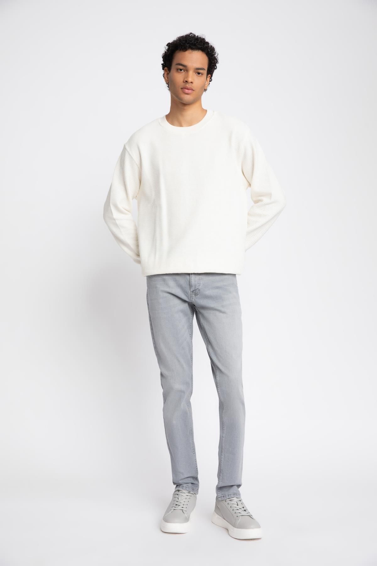 DeFacto Pedro Slim Fit Schmale Passform Normale Taille Schmaler Beinausschnitt Jeanshose B3103ax23au für Herren - 40/30