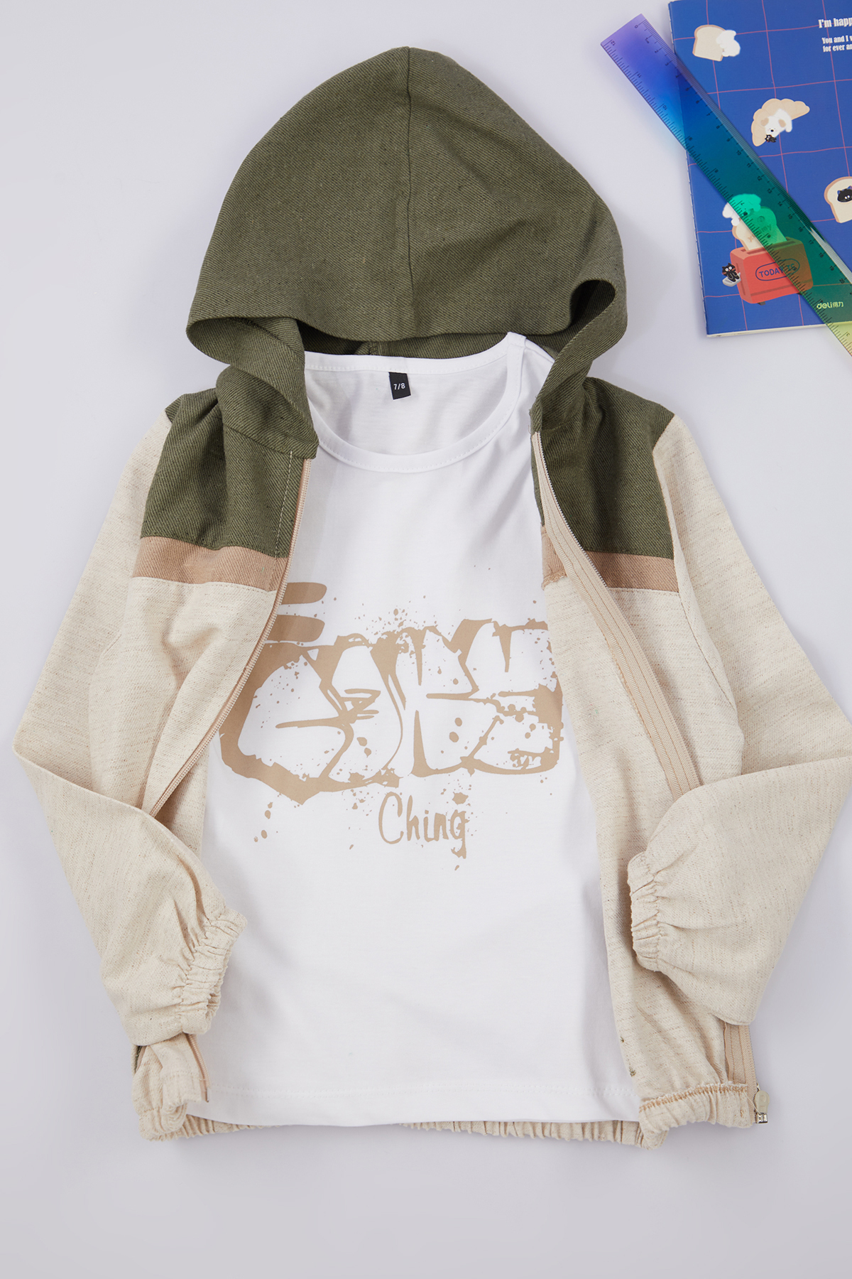 TRENDYOLKIDS Beige*001 2-teiliges Jungen-t-shirt Mit Slogan-aufdruck – Jacken-set, Baumwoll-strick-unterteil-oberteil-set für Herren - 9–10 Jahre