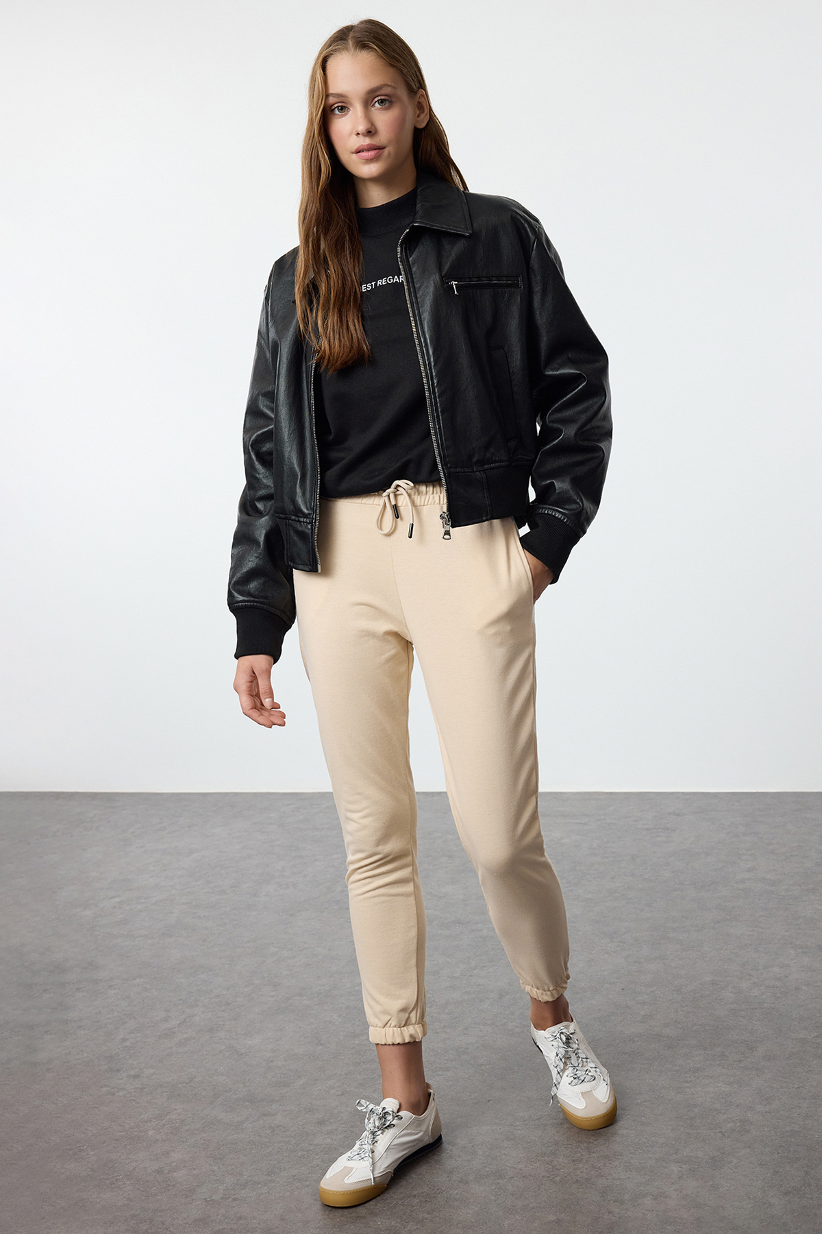 Trendyol Collection Stone Basic Jogger Dünne Gestrickte Jogginghose Hose für Damen - S