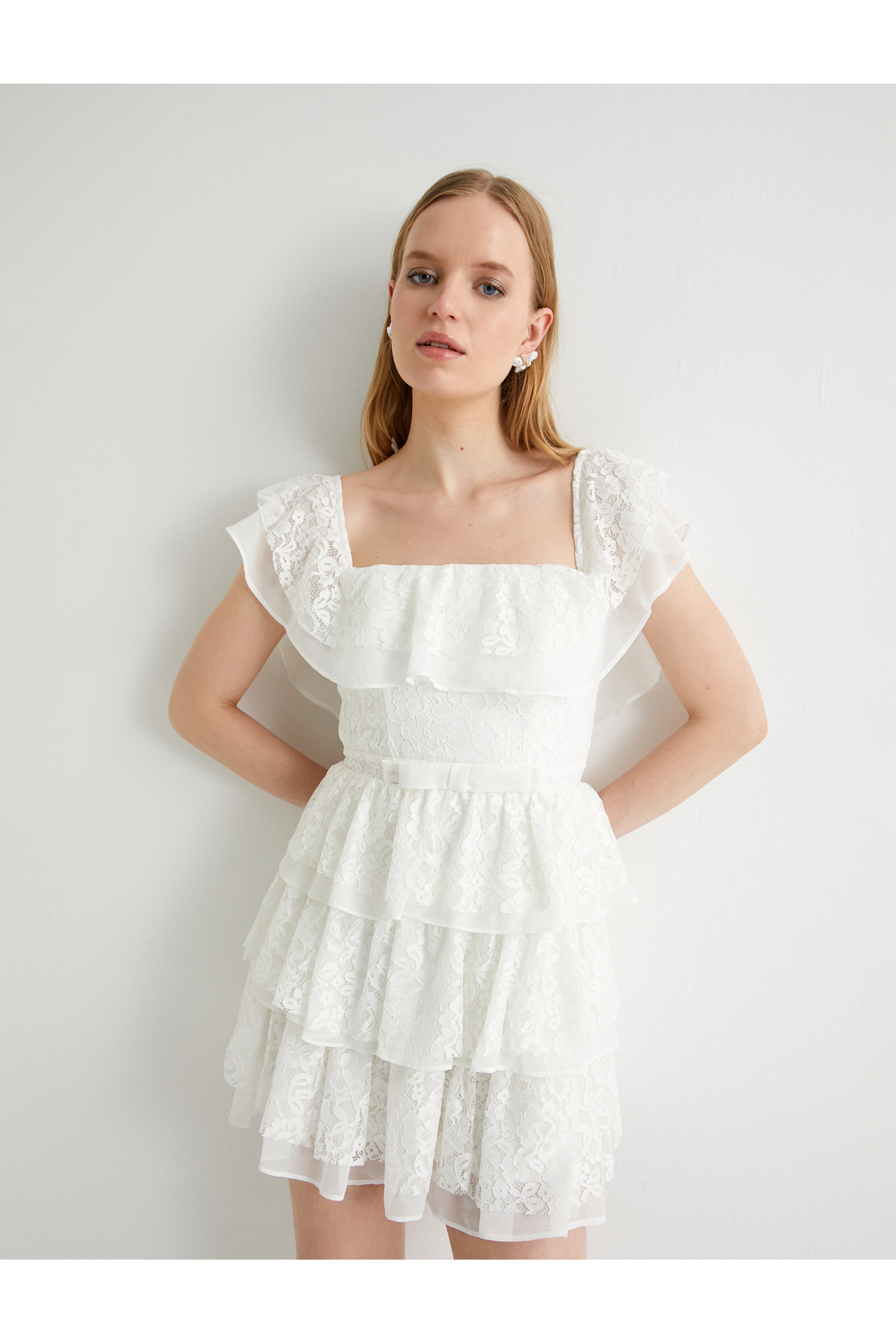 Koton Mini Lace – Schulterfreies Brautkleid Mit Rüschenärmeln Und Futter für Damen - L