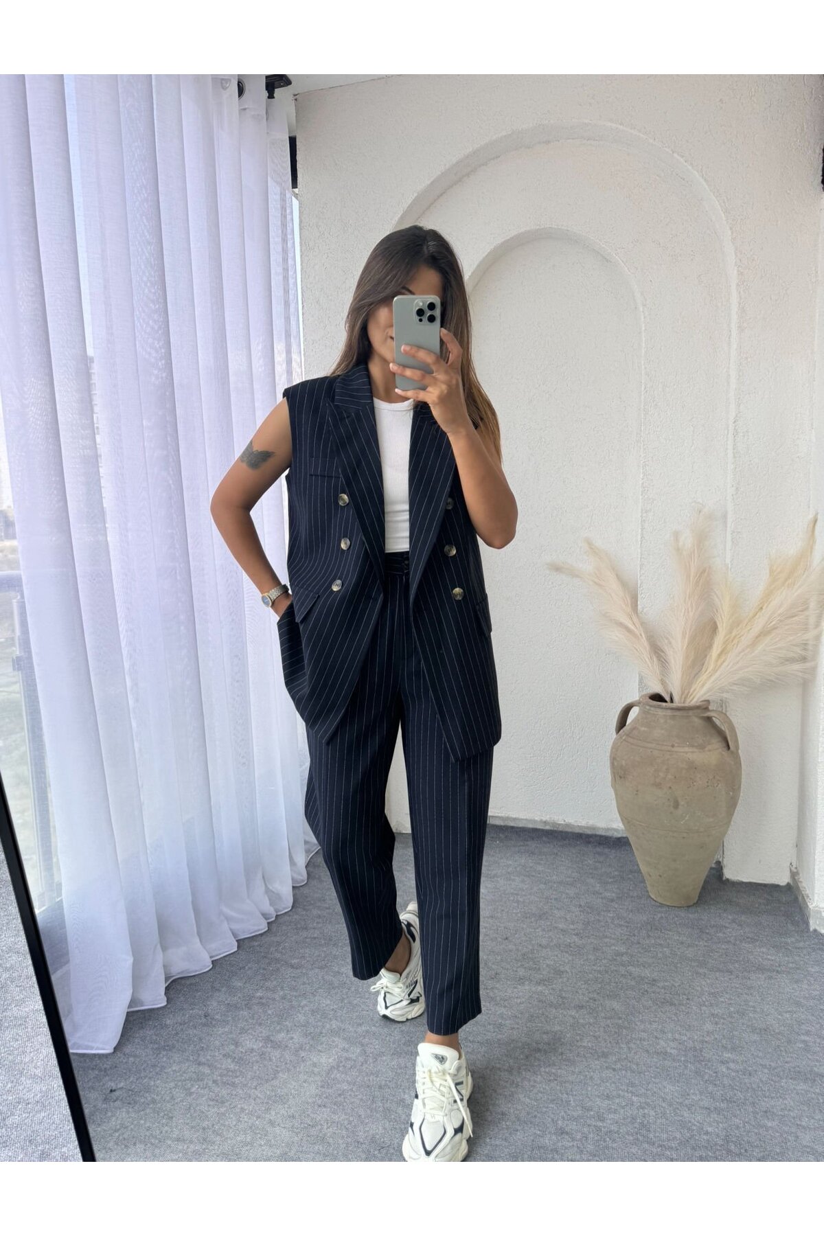 Trend Marfa Ärmelloses Jacken-westen-set Aus Atlas-stoff In Premium-länge Mit Hose für Damen - 38