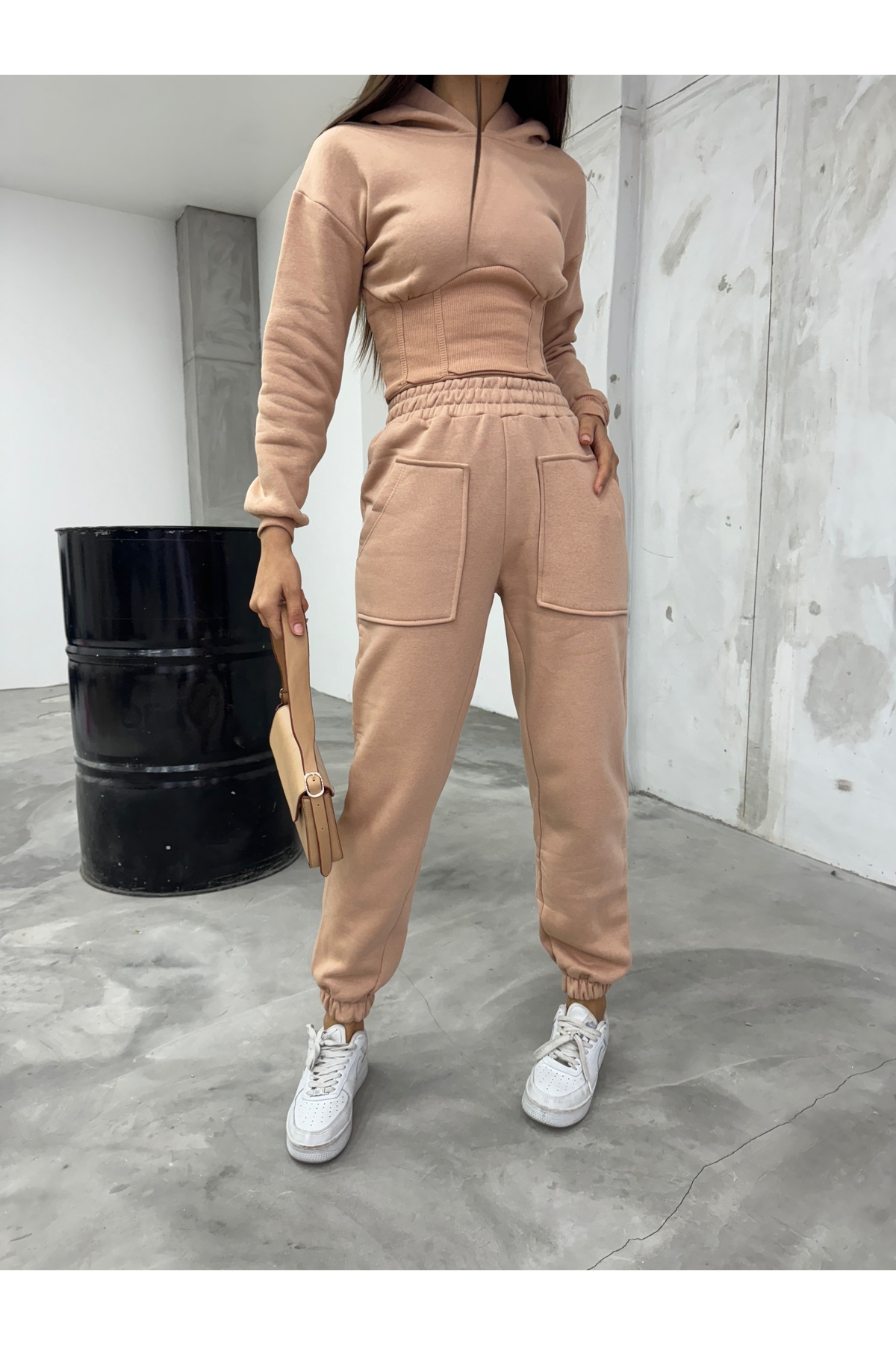 BİKELİFE Beiges, Kurzes Sweat-trainingsanzug-set Mit Erhabenem Korsettdetail Und Drei Fäden für Damen - L