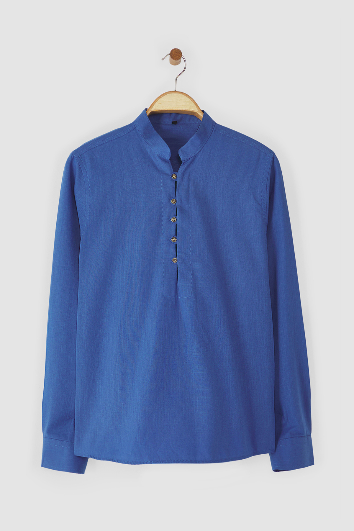 Trendyol Collection Dunkelblaues Slim-fit-hemd Mit Halber Knopfleiste Und Richterkragen, Neues Hemd Aus 100 % Baumwolle für Herren - S