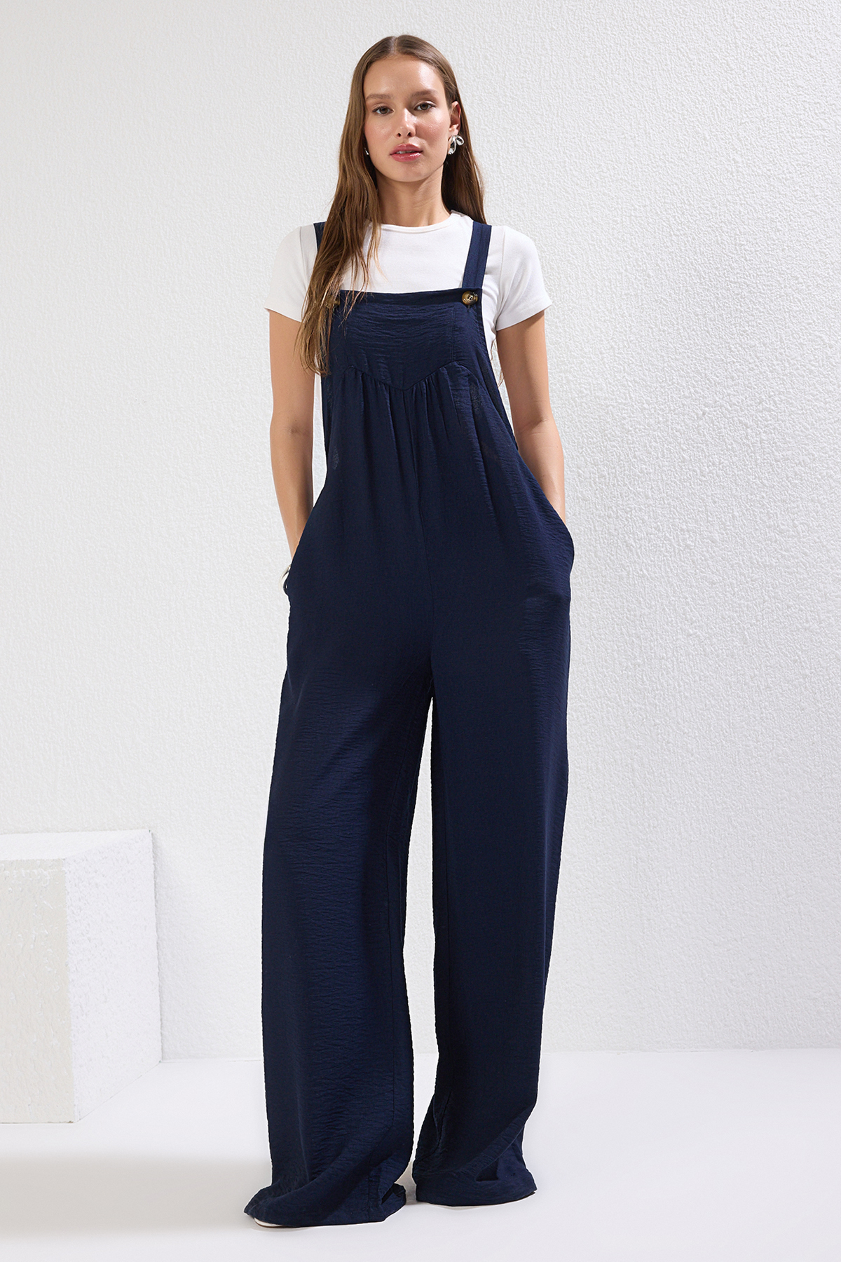 Trendyol Collection Marineblauer Gilet-overall In Leinenoptik Mit Weitem Bein für Damen - 42