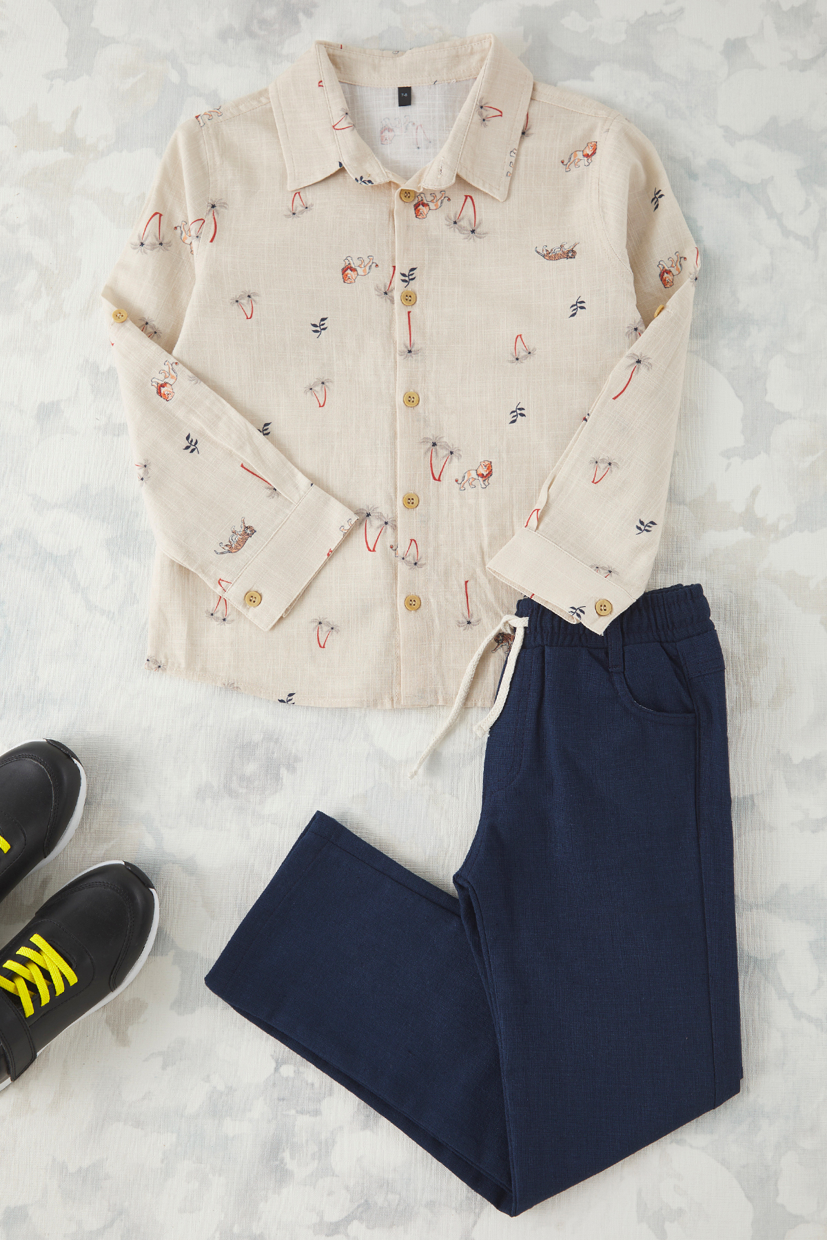 TRENDYOLKIDS Ecrufarbener, Einfarbiger, Gewebter Unterteil-oberteil-anzug für Herren - 7–8 Jahre