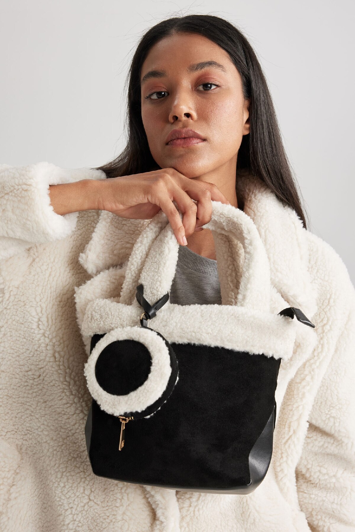 DeFacto Teddy Detaillierte Wildleder Handtasche A7536axns für Damen - One Size