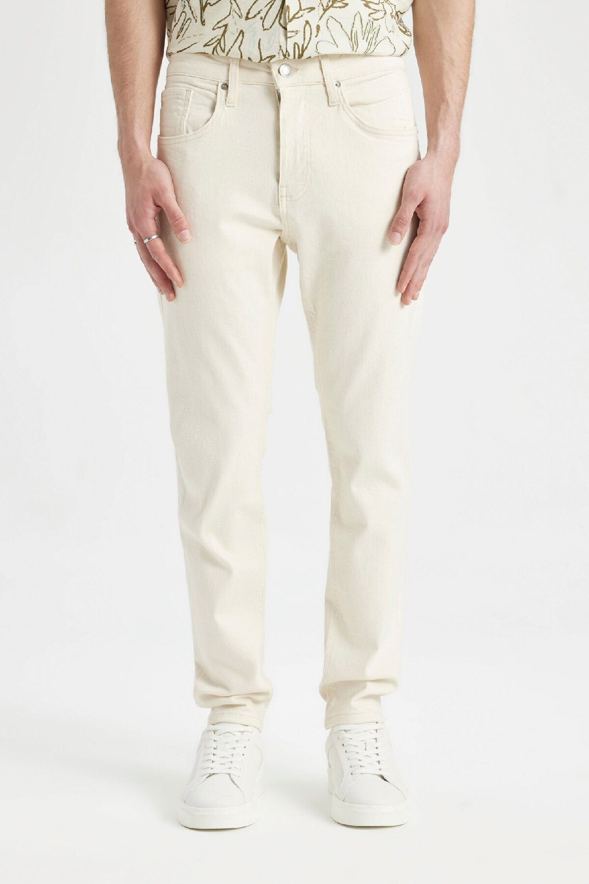 DeFacto Slim Tapered Fit Skinny Fit Jeanshose Mit Normaler Leibhöhe Und Schrumpfbarem Bein für Herren - 29/28