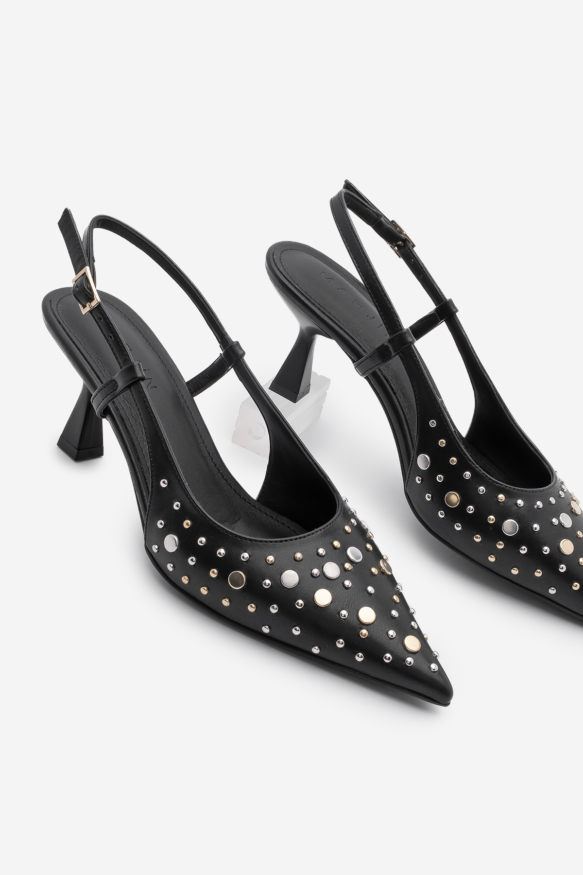 Marjin Stiletto-champion-schuhe – Schwarze, Mit Nieten Besetzte Trock-schuhe Mit Langem Calafate-flügelabsatz - 39