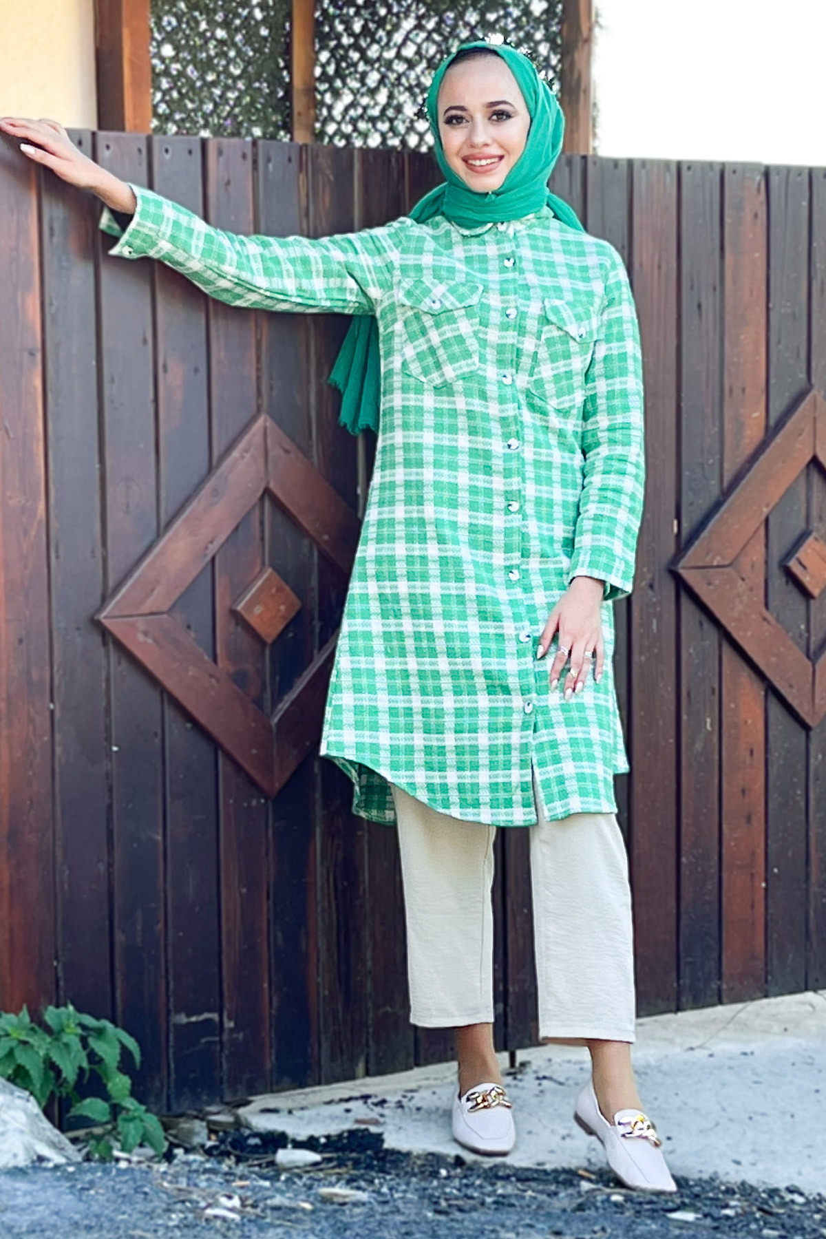 Tesettür Dünyası Chanel-hemd Mit Knopfleiste Vorne Tsd220845 Grün für Damen - 40