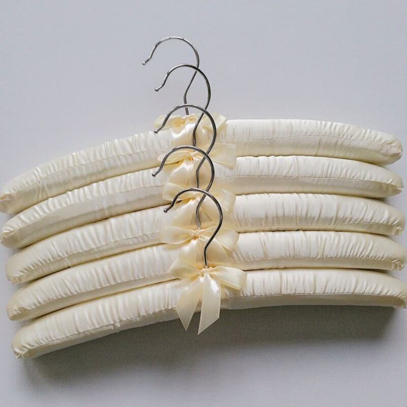 Linghhang - 12er-Pack gepolsterte Kleiderbügel aus Stoff für Damenbekleidung - Beige