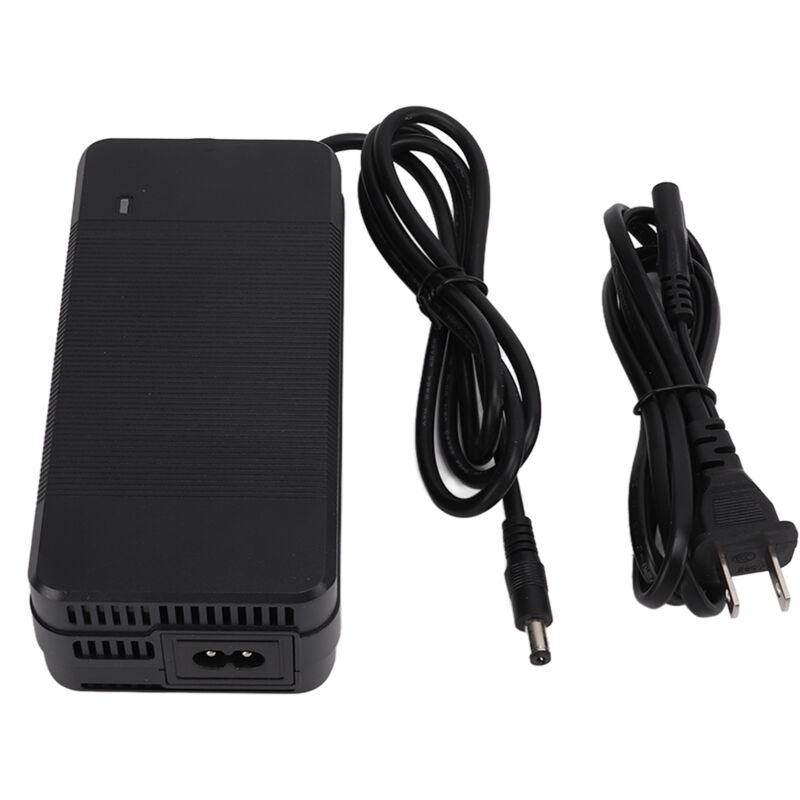 42V 3A Akkuladegerät Netzteil Lithium-Akkuladegerät für Elektroroller Stecker 100240VUS