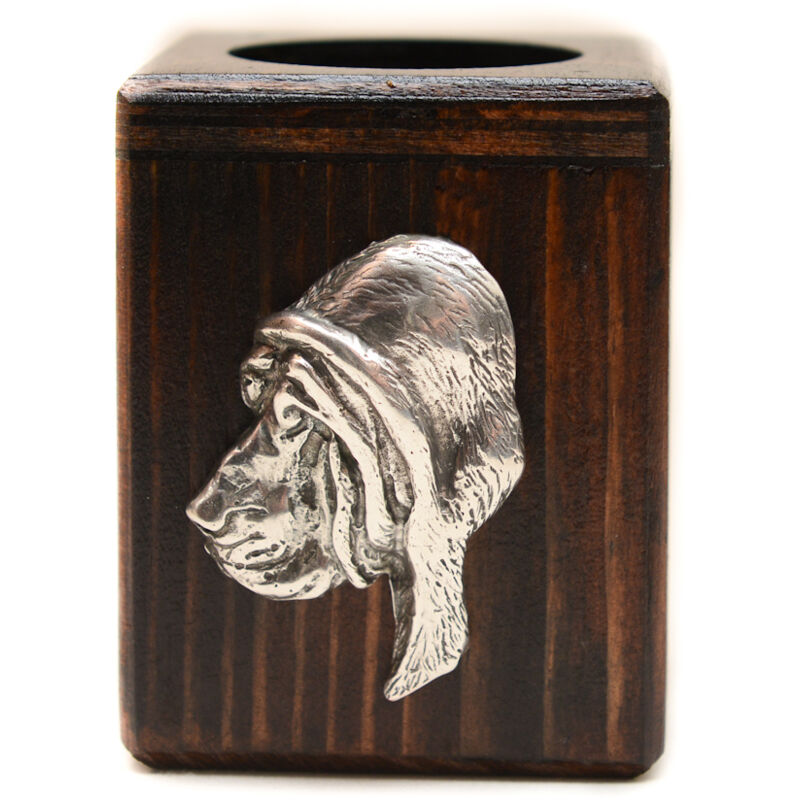 Bluthund, Hund des Heiligen Huberta - Holzkerzenständer mit Hund, ein einzigartiges Andenken nach dem Verlust eines Hundes, handgefertigt von Art-Dog