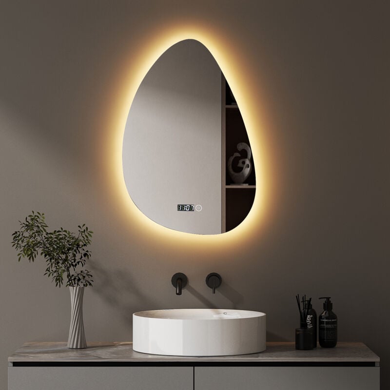 Asymmetrischer Spiegel mit Beleuchtung led Badspiegel 55x80cm Badezimmerspiegel mit Uhr led Spiegel mit Uhr, Touch-Schalter, Dimmbar 3 Lichtfarbe