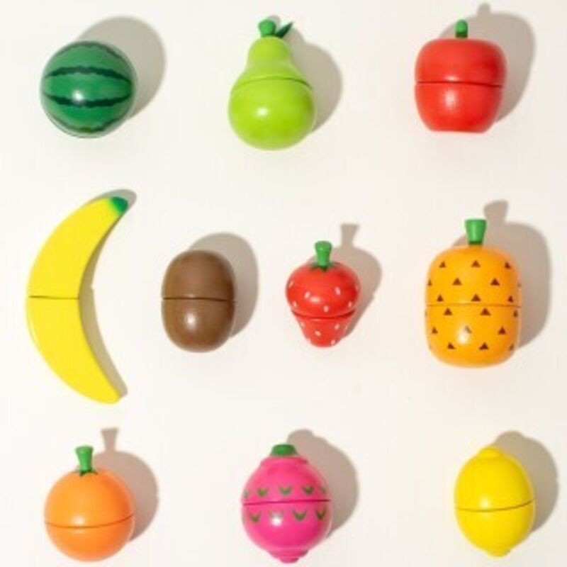 Holz: küche, kinderküche, kinderspielzeug - aus holz: kinderküche, obst - und gemüsesoße. 16 packungen