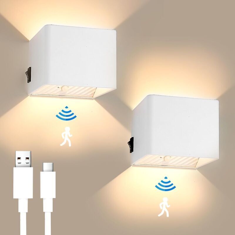 Il est doté d'une batterie externe intégrée de 5 W avec une batterie à 2 cellules de 3000 mAh, d'une batterie de 3000 K et de trois modes de contrôle