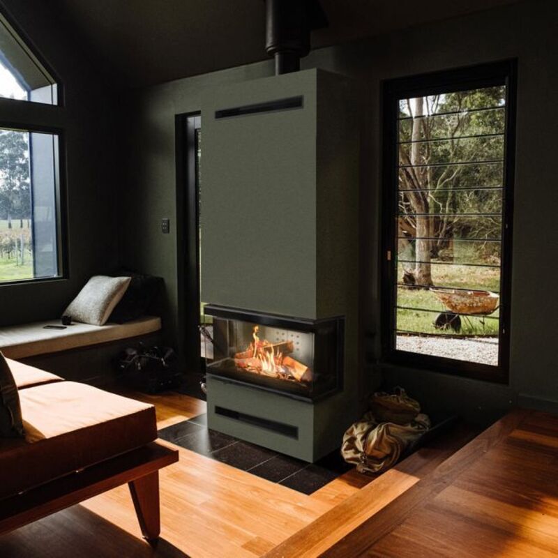 Panorama 3-Scheiben-Kamineinsatz KRATKI NBC 7 kW mit seitlicher Türöffnung Black