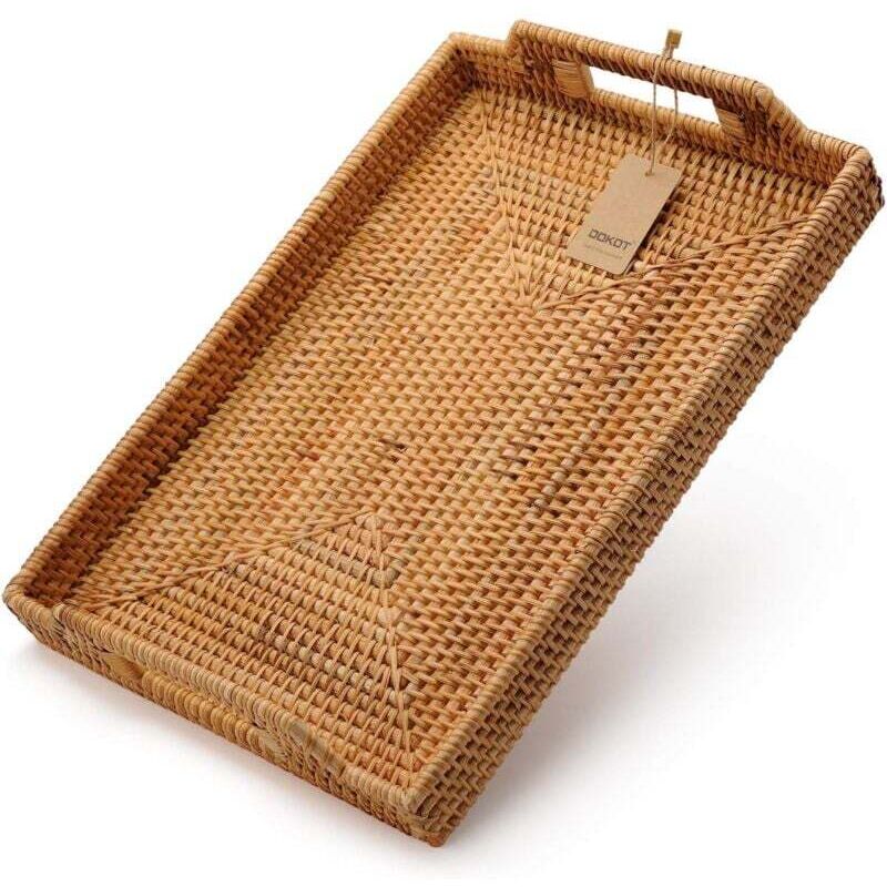 Rechteckiges, handgeflochtenes Serviertablett aus Rattan mit Griffen für Frühstück, Getränke und Snacks.