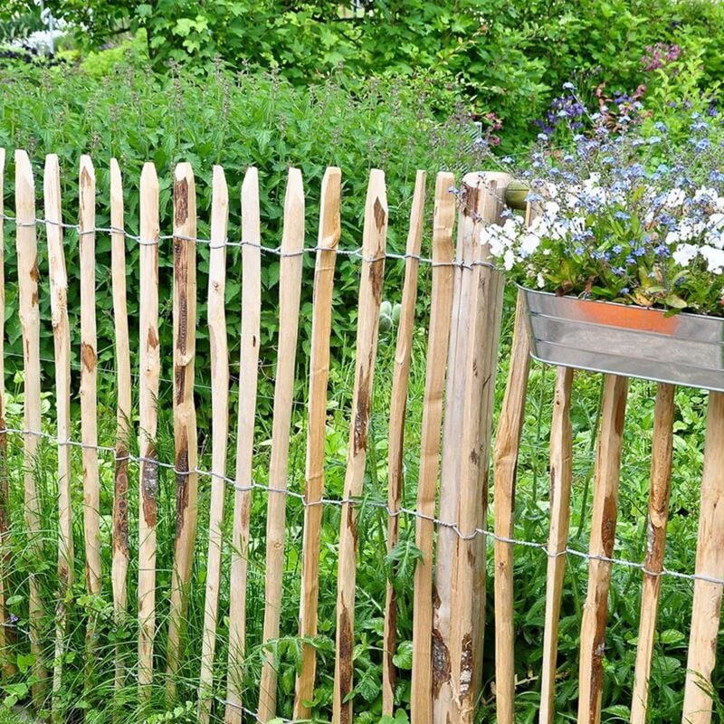 Buri - Staketenzaun 0,9x5m Gartenzaun Holzzaun Gartenteichzaun Rollzaun Haselnuss Zaun