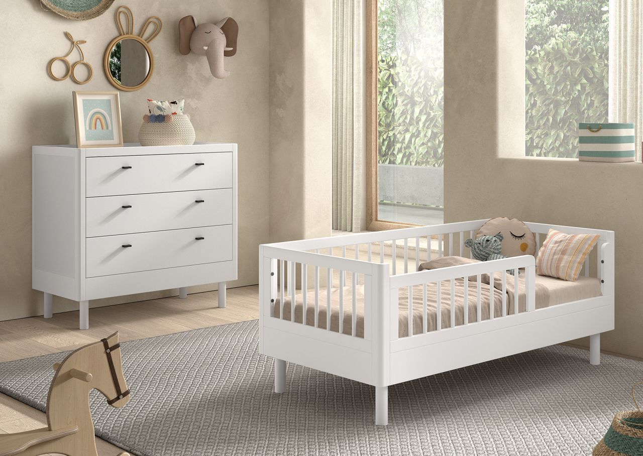 Set Juniorbett und Kommode Kinderzimmer Babyzimmer Buche massiv Weiß lackiert