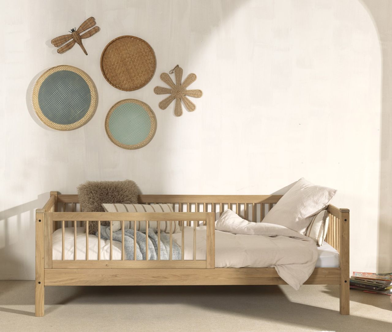 Kojenbett 90x200 Lattenrost Rausfallschutz Kinder- Jugendbett Eiche massiv geölt