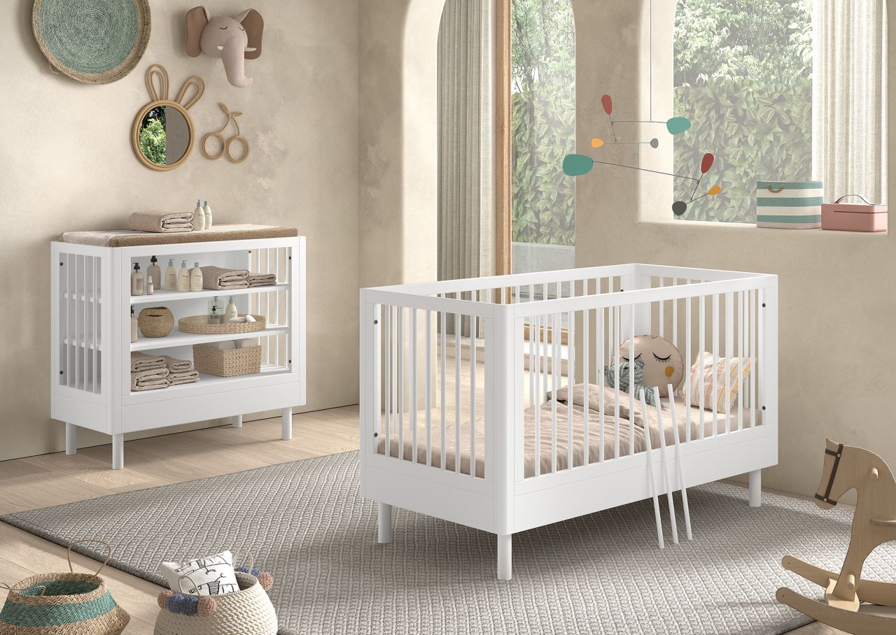 Set Babybett und Wickelregal Kinderzimmer Babyzimmer Buche massiv Weiß lackiert