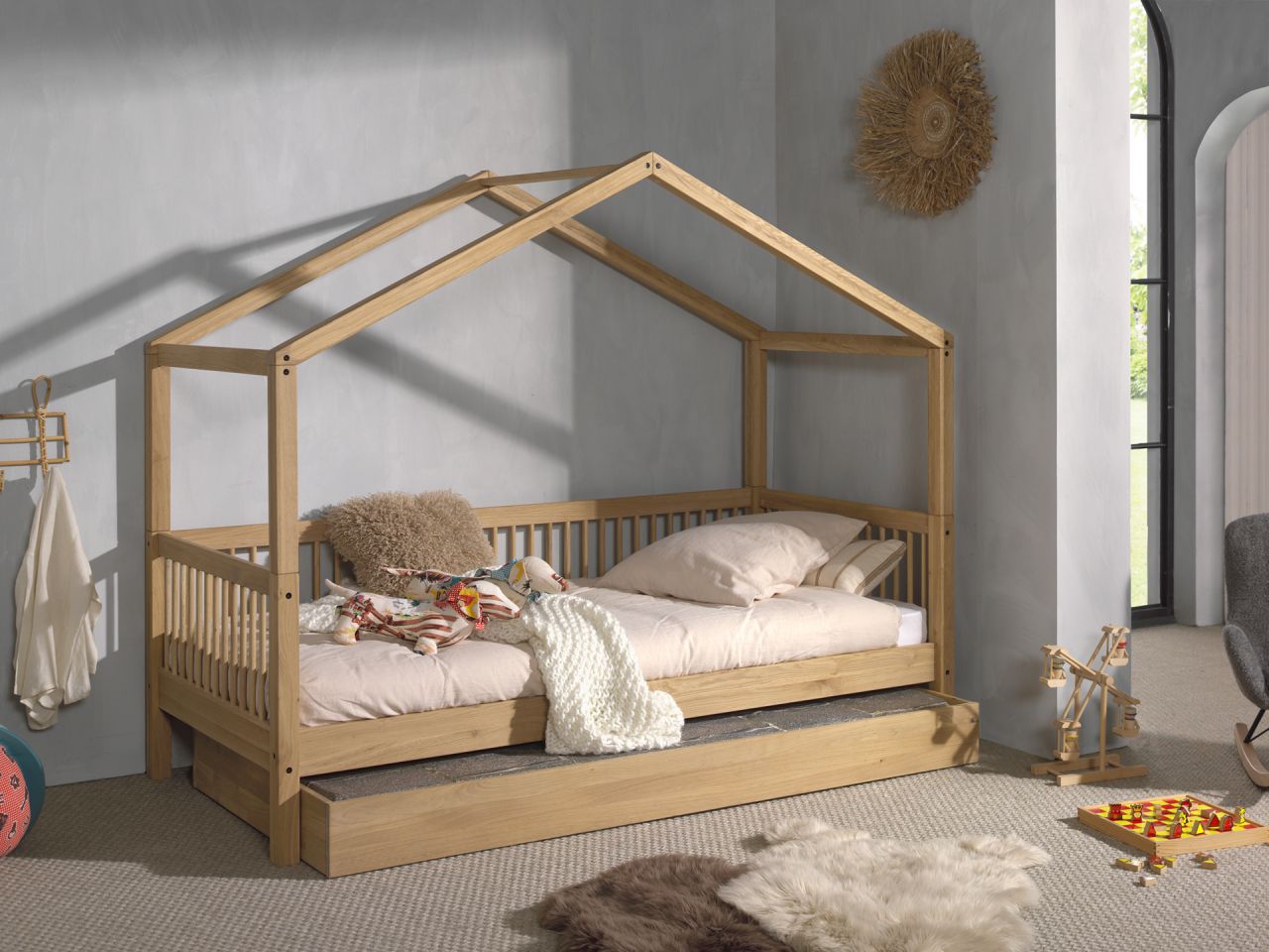 Hausbett 90x200 mit Bettschublade Kindermöbel Lattenrost Spielbett Eiche massiv