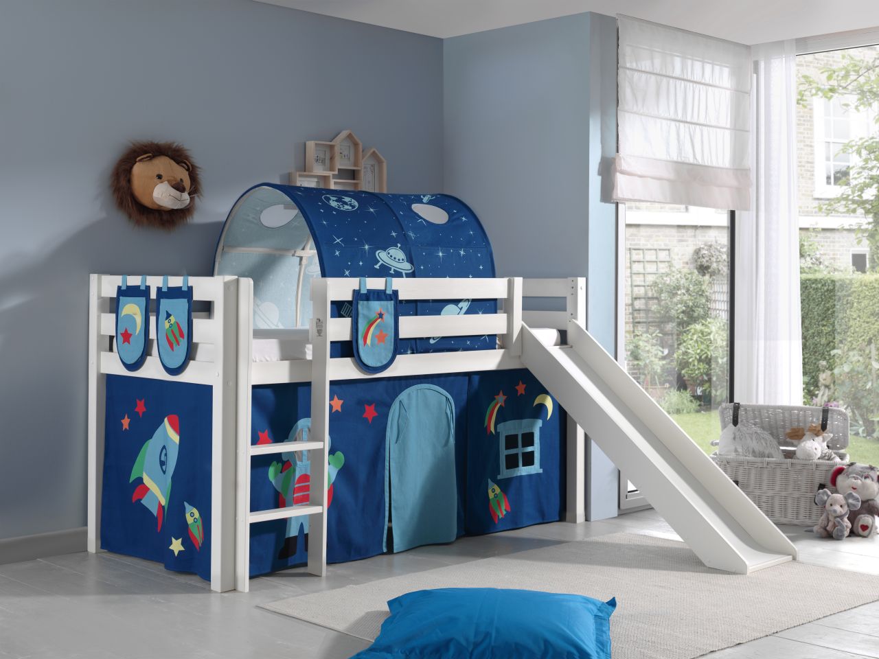 Vipack: PINO Spielbett mit Rutsche 90x200 und Textilset 'Astronaut' Kiefer Weiß