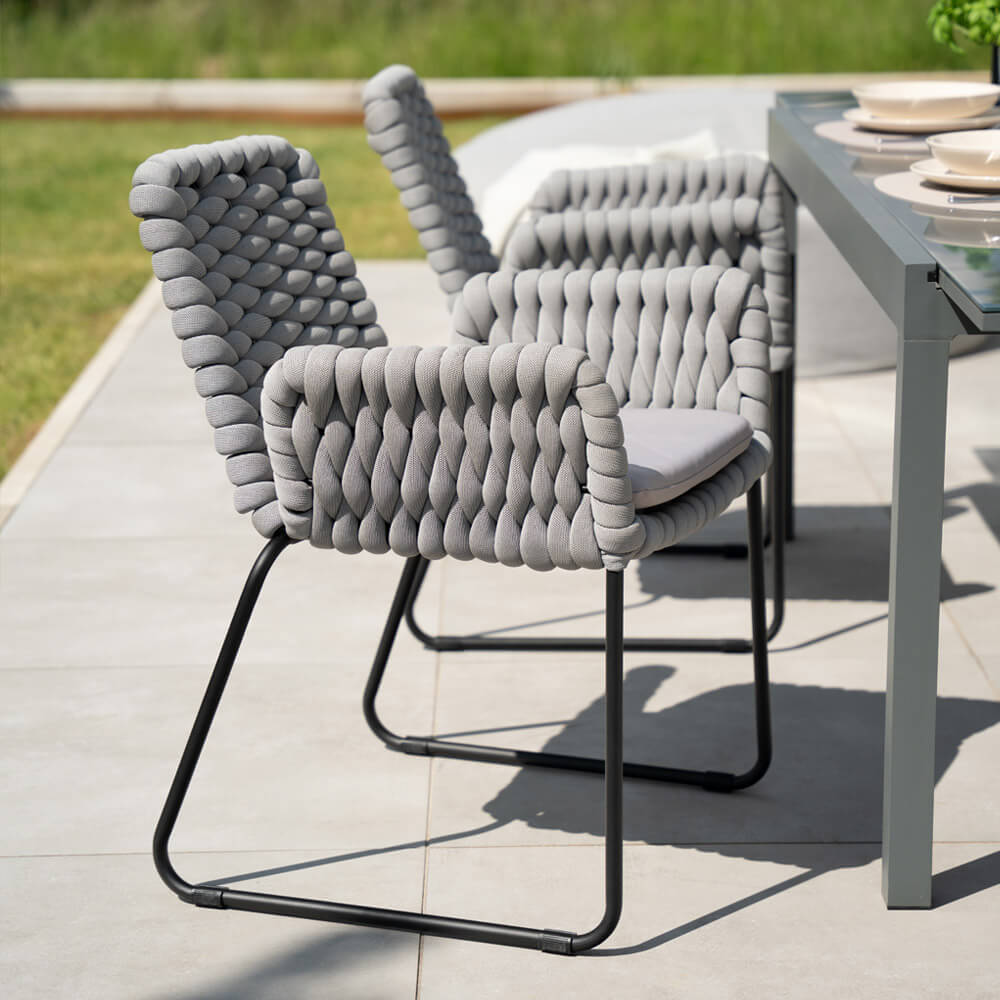 Home Deluxe Chaise de jardin avec accoudoirs en corde tressée BALERO gris clair - 1 set