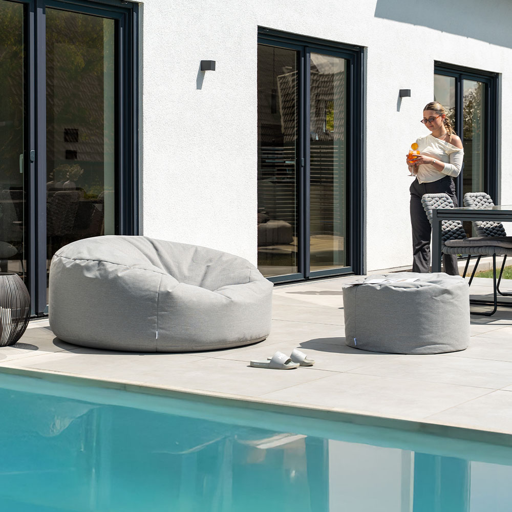Home Deluxe XXL Outdoor Pouf CLOUD avec tabouret - Gris clair