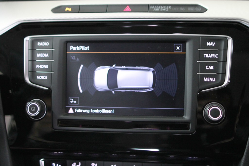 Komplett-Set Park Pilot Front + Heck inkl. OPS für VW Touran 5T