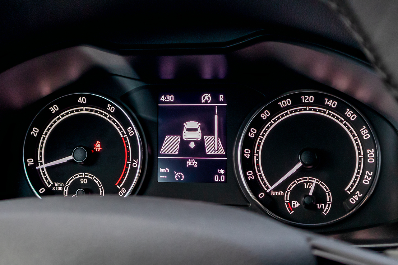 Komplett-Set Parklenkassistent PLA für Skoda Kamiq NW4