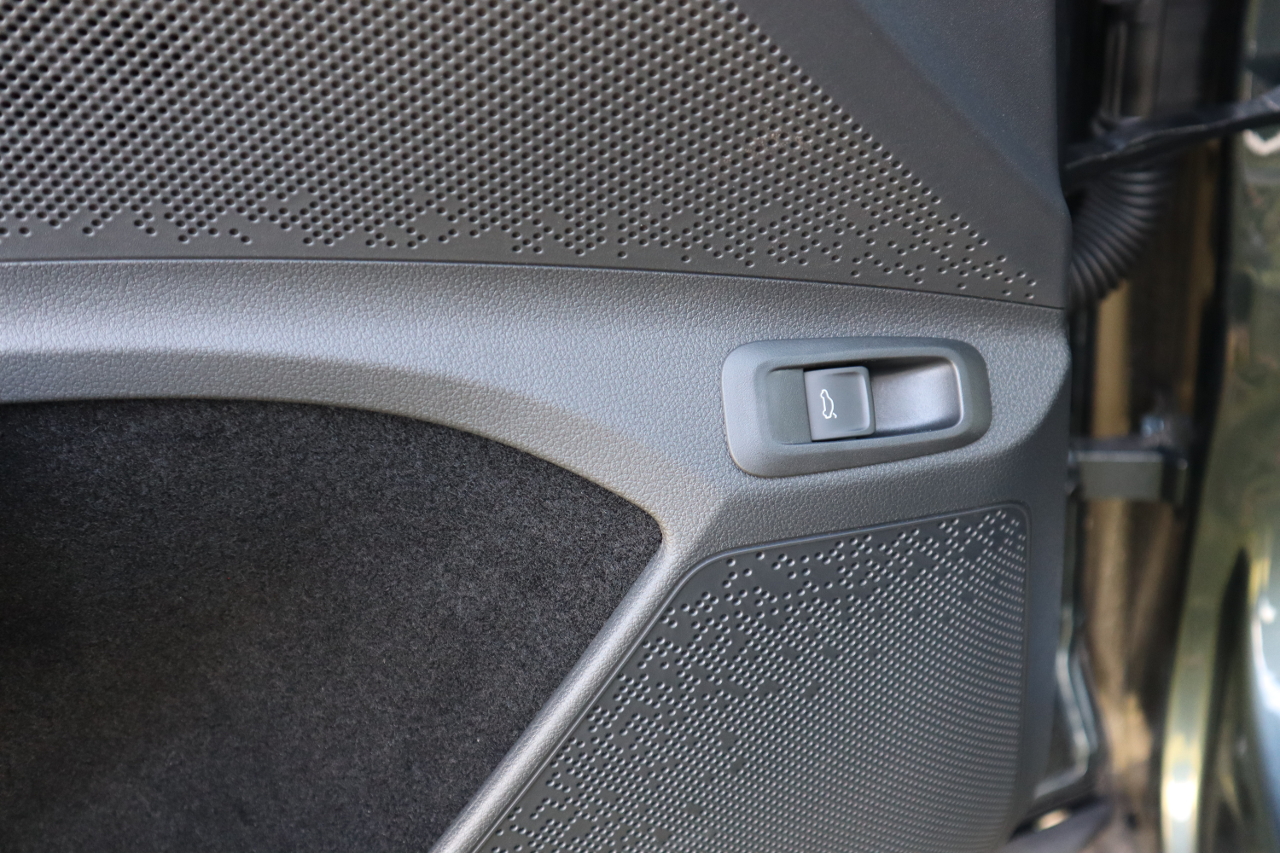 Taster elektrische Heckklappe Fahrertür für Skoda Enyaq 5A