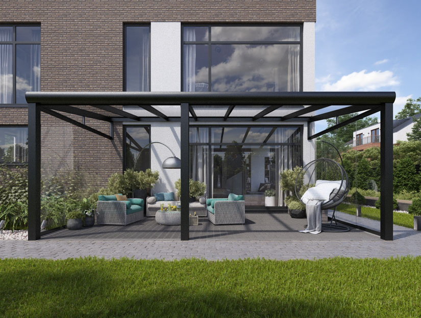 Veranda in Matt Anthrazit (RAL 7016), 800 x 400 cm mit Klarglas