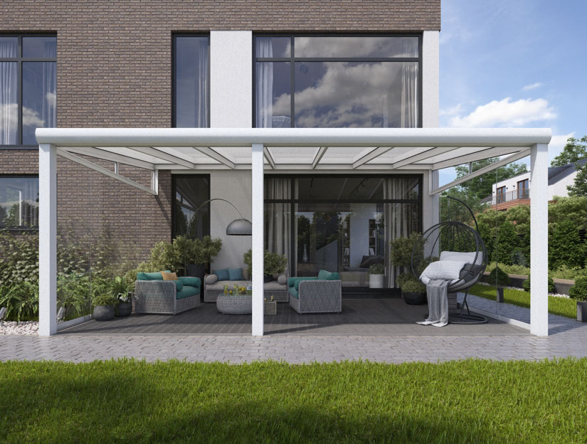 Veranda in Matt Weiß (RAL 9016), 800 x 300 cm mit Milchglas