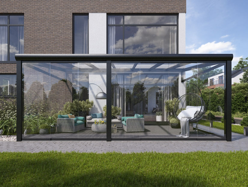 Wintergarten in Matt Anthrazit, 800 x 300 cm mit Klarglas