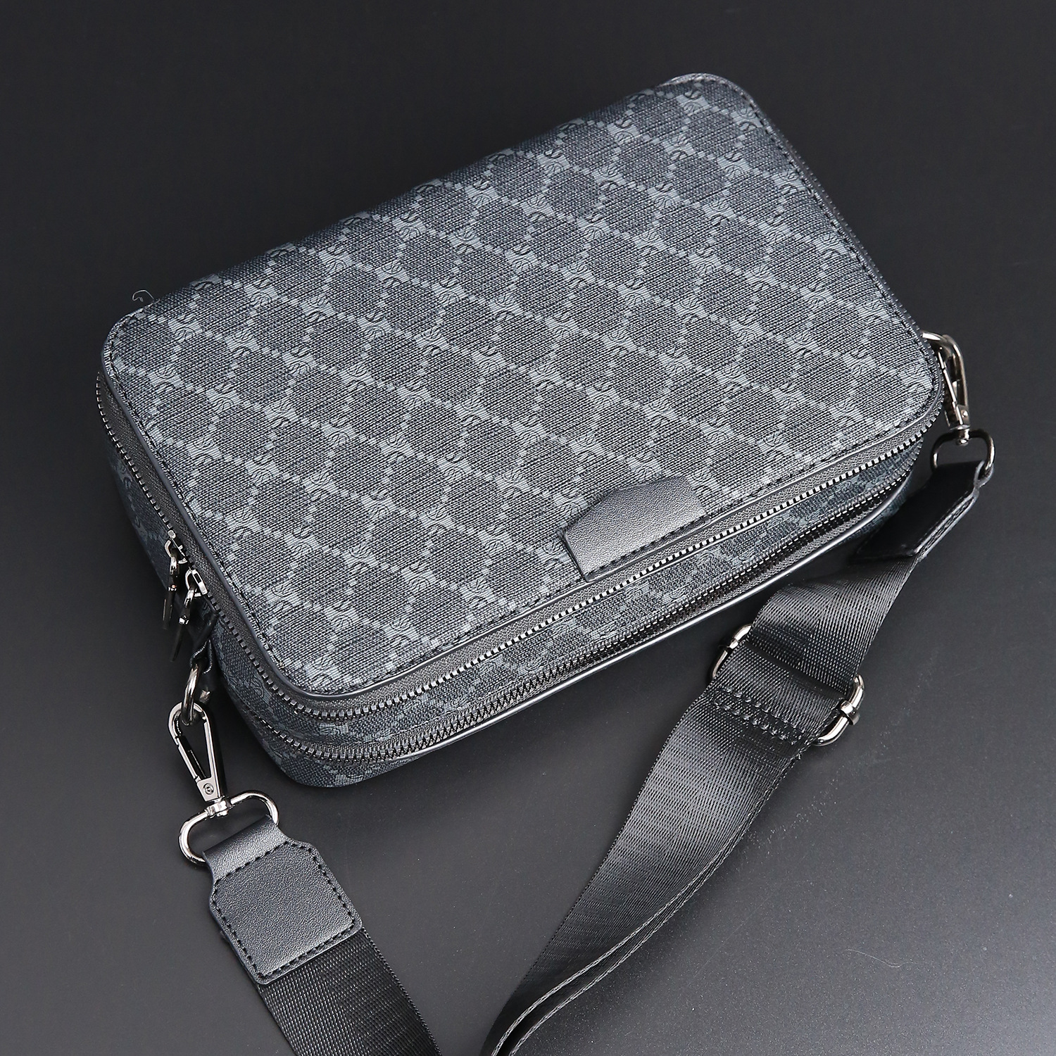Fashionable men's checkered shoulder bag, street trendy small shoulder bag, small square bag, men's bag, men's crossbody bag