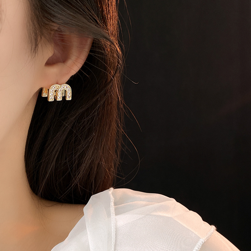 Designer Zircon drop oil m letter ear buckle female French niche design high sense earrings Fashion light luxury earrings