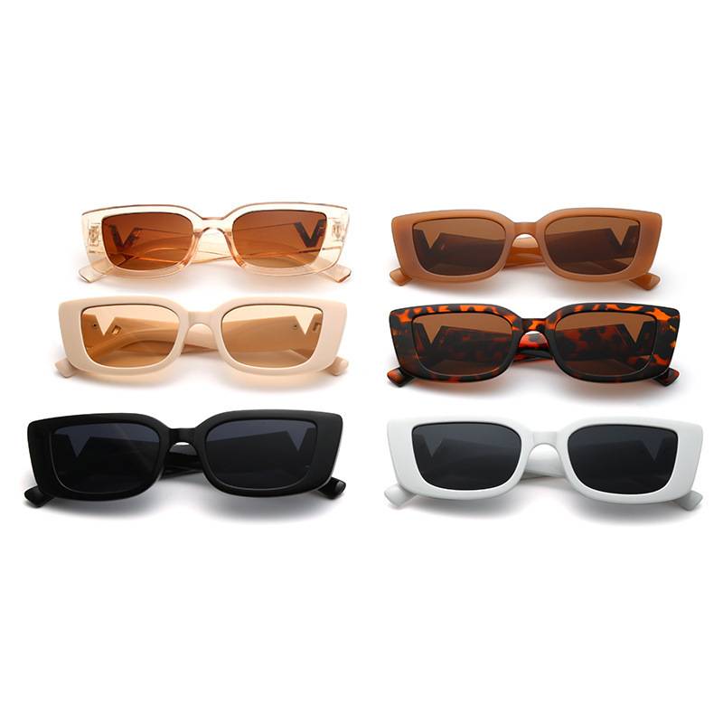 Small Square Sunglasses Trendy Hipster UV400 Shades For Women Lightweight Retro Fashion Glasses With Thin Metal Frame