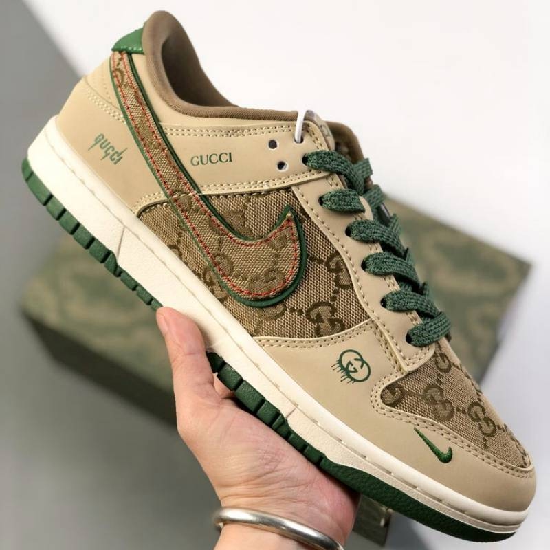 Retro Low-top Fashionable Casual Sports Skateboard Shoes. The ZoomAir Cushion Offers A Soft And Comfortable Foot Feel, Suitable For Both Men And Women