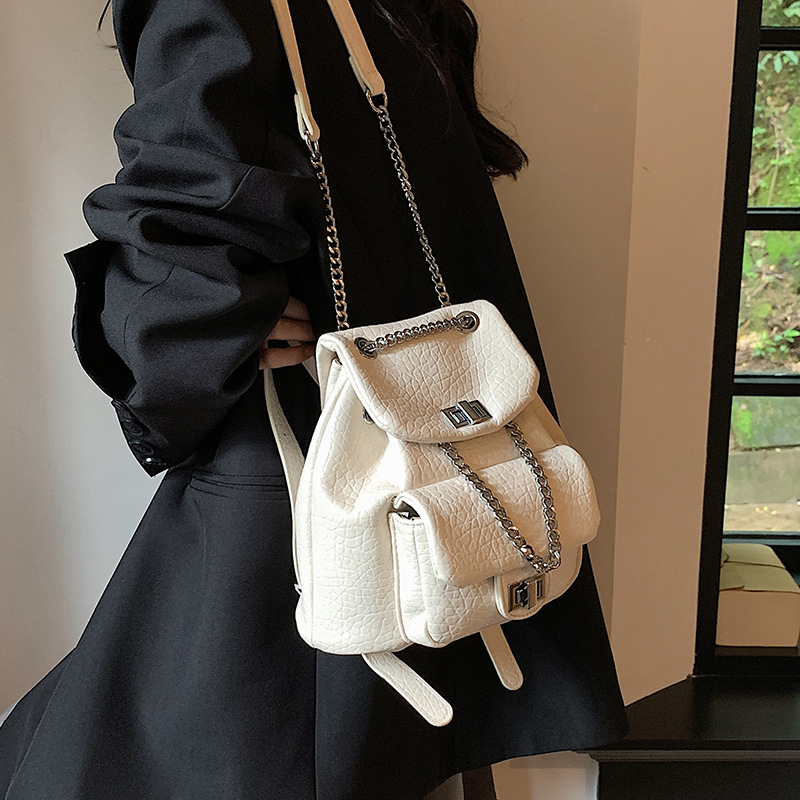 Small Bag 2023 New Chain Backpack Women's Premium Sense Versatile School Bag Bucket Backpack For Travel