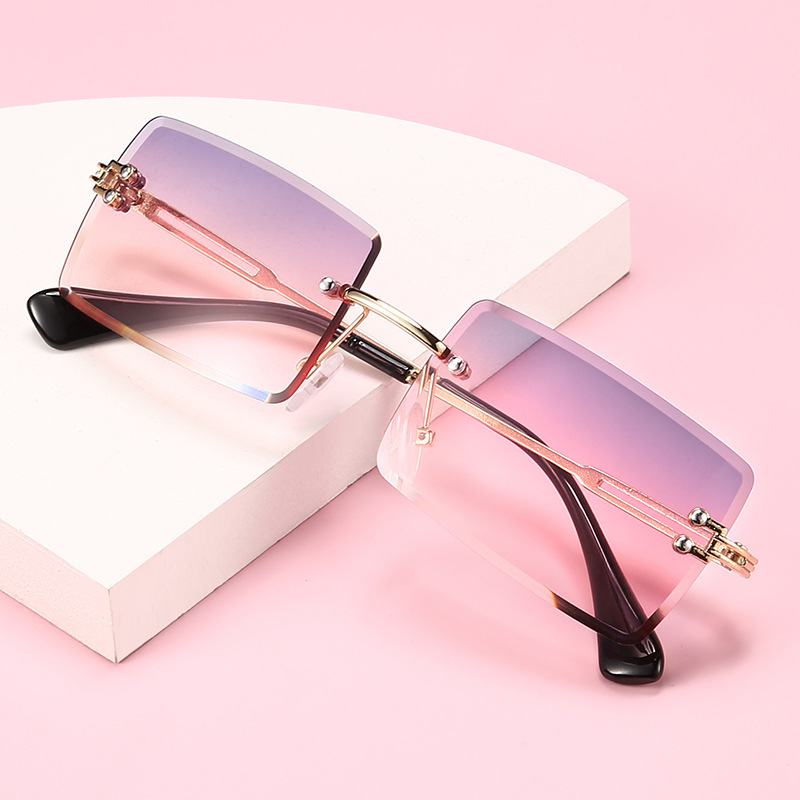 2023 new designer original women's square ocean piece sunglasses street beat trend gradient color rimless cut edge sunglasses