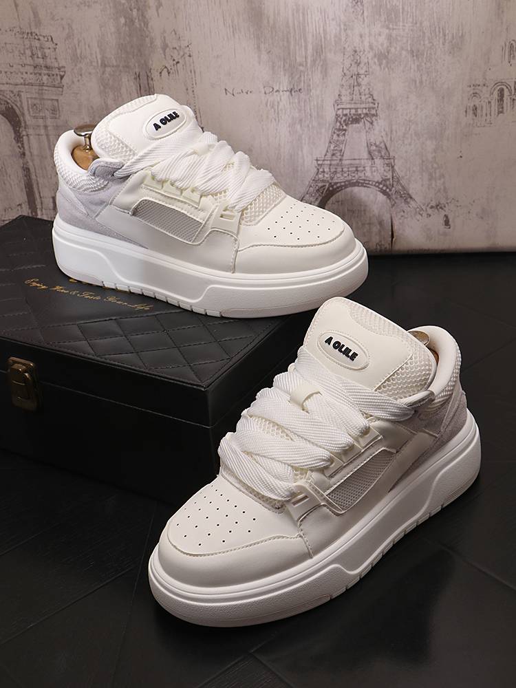 Kleine weiße Schuhe Neue atmungsaktive Mesh-Stoff dicke Sohle erhöhen Sport Casual Board Schuhe