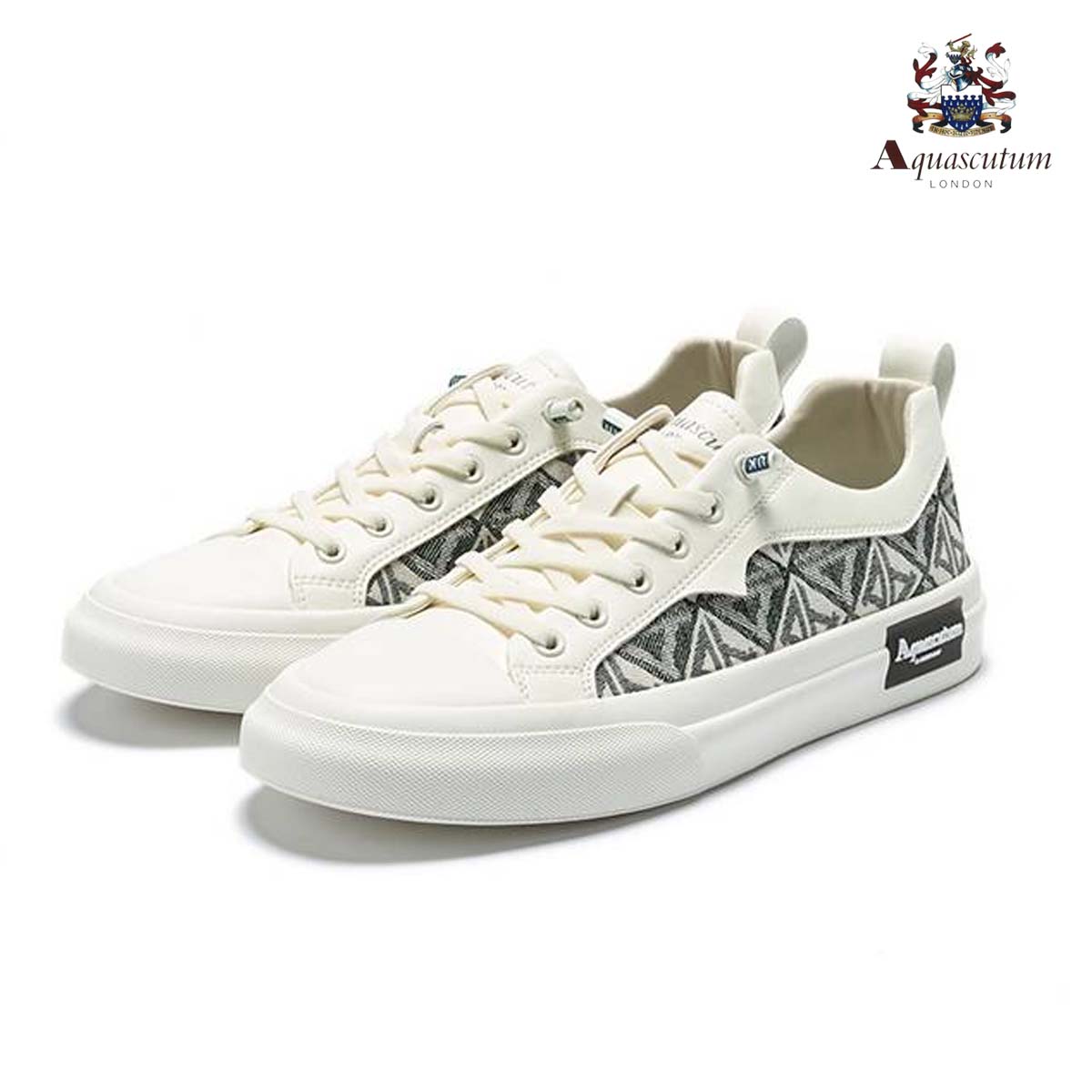 Aquascutum 2024 New Lightweight Casual Breathable Fashionable Low-Top Flat Canvas Sneakers