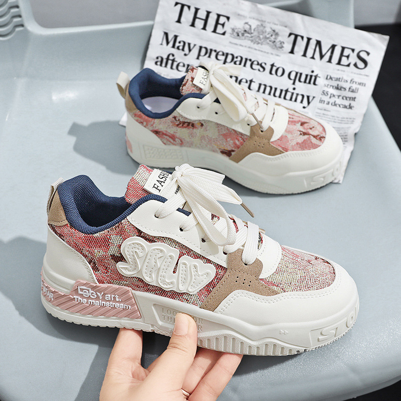 2024 Spring New Low Top Skateboard Shoes Male And Female Students All Match Canvas Shoes Live Couple Sports Shoes Wholesale