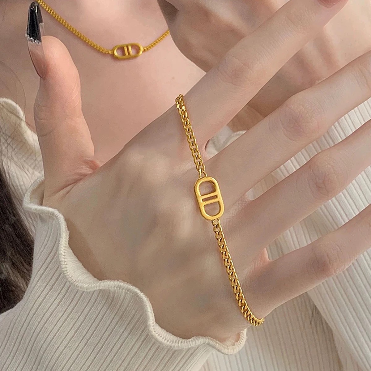 New Pig Nose Necklace Female Niche Design Elegant Chain Light Luxury Simple Cyber Celebrity Hot Shaggy 999 Clavicle Chain