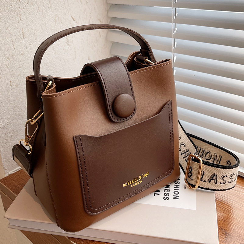 Retro bucket bag bag 2023 new tide this year's popular fashion foreign trade shoulder women's bag crossbody bag